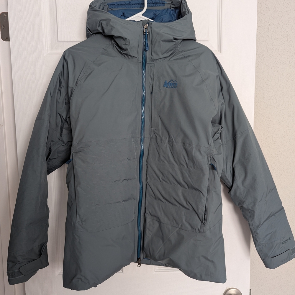 Ladies REI Ski Jacket Goose Down in Sage Green and Navy.  NEW